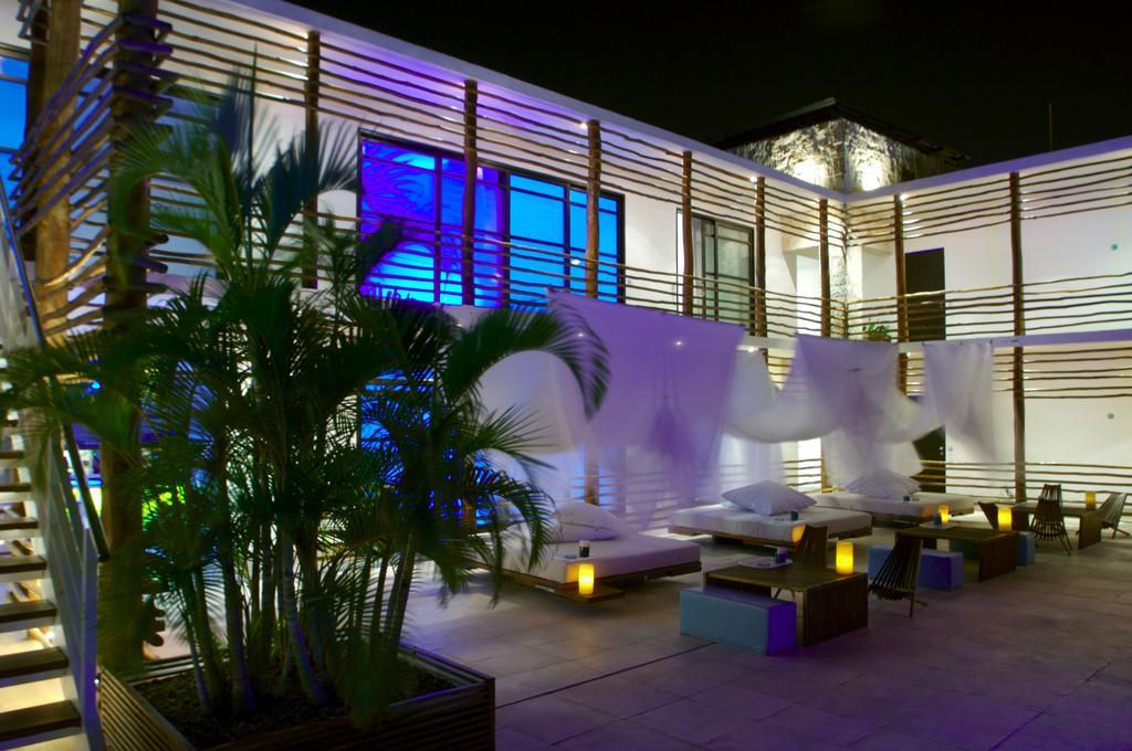 Deseo Hotel Плая дел Кармен Екстериор снимка